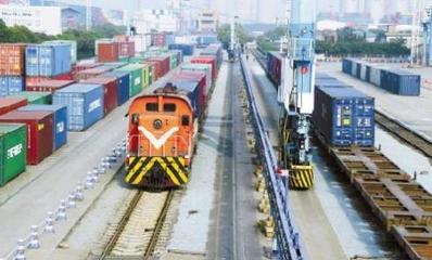 寧波海鐵聯(lián)運(yùn) 雙線并進(jìn)，輻射33城，構(gòu)建高效城市配送新動(dòng)脈