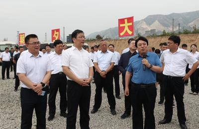 丁小強帶隊開展全市第二季度項目拉練檢查 聚焦金屬建筑裝飾材料制造，推動產業升級與高質量發展